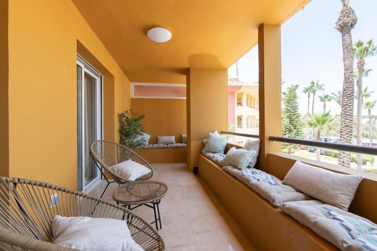 Puerto Con Vistas Al Mar Apartment Sotogrande